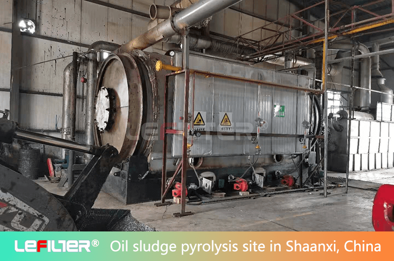 Oil sludge pyrolysis plant