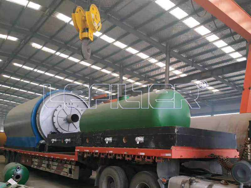 Two sets 12T waste tyre pyrolysis plant was delivered to Jil