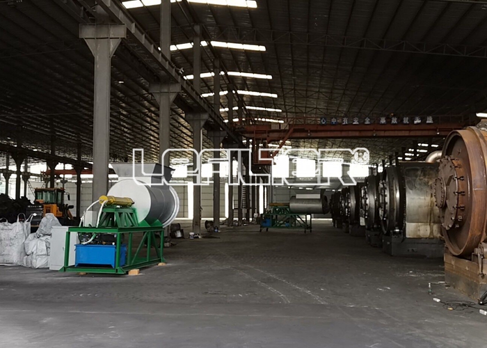 Hot Sales Batch Type Pyrolysis Distillation Plant for Waste