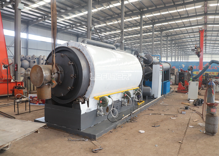Low Invest and High yield 5ton Tire Recycling Machine to Oil