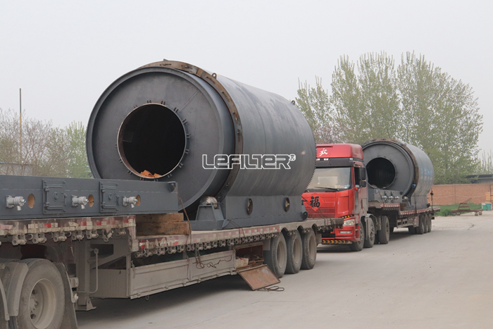 Batch Recycling Waste Tire /Plastic to Fuel Oil Pyrolysis Machine