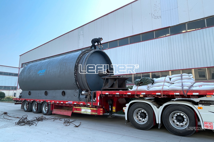 Recycle Waste Tires to Fuel Oil Pyrolysis Plant/Used Tire Recycling Machine